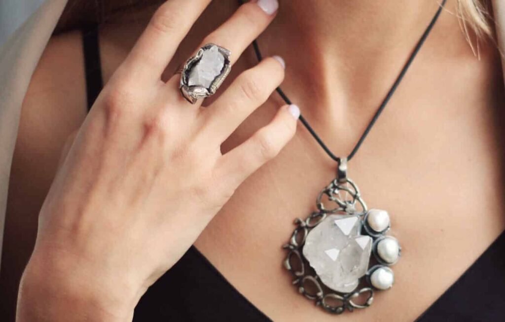 juvelyriniu dirbiniu prieziura, jewellery cleaning,