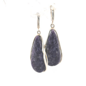 Sidabriniai auskarai su čeroitu