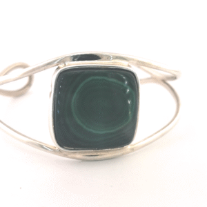 Sidabrinė apyrankė su malachitu