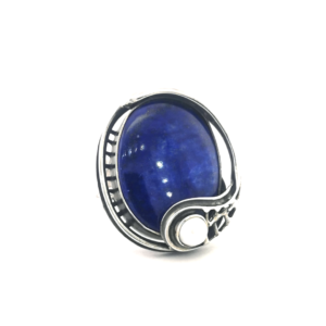 Sidabrinis žiedas su lazuritu