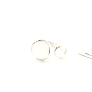 Sidabrinis žiedas su mėnulio akmeniu