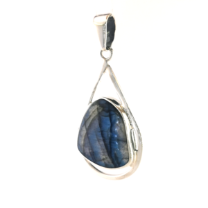 Sidabrinis pakabukas su labradoritu