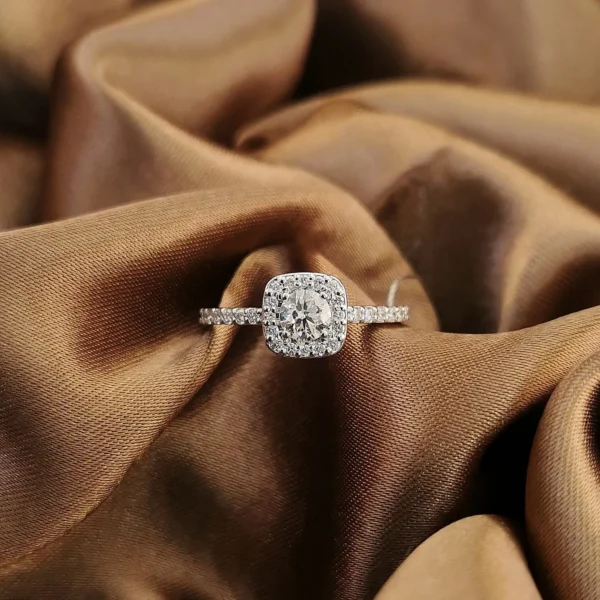 ziedas su briliantu baltijos perlas