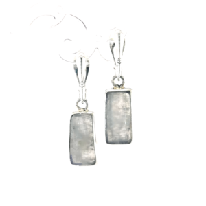 Sidabriniai auskarai su mėnulio akmeniu